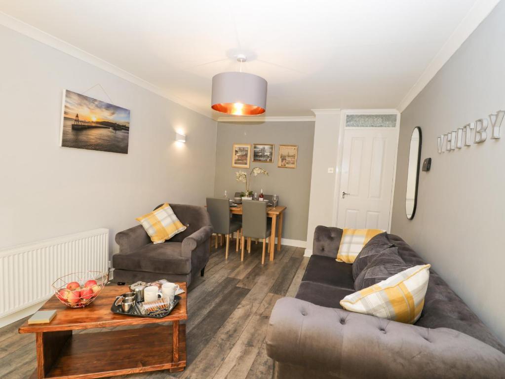 Redmayne Cottage room 4
